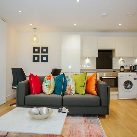 Executive 2 Bed Apartment Londra Exterior foto